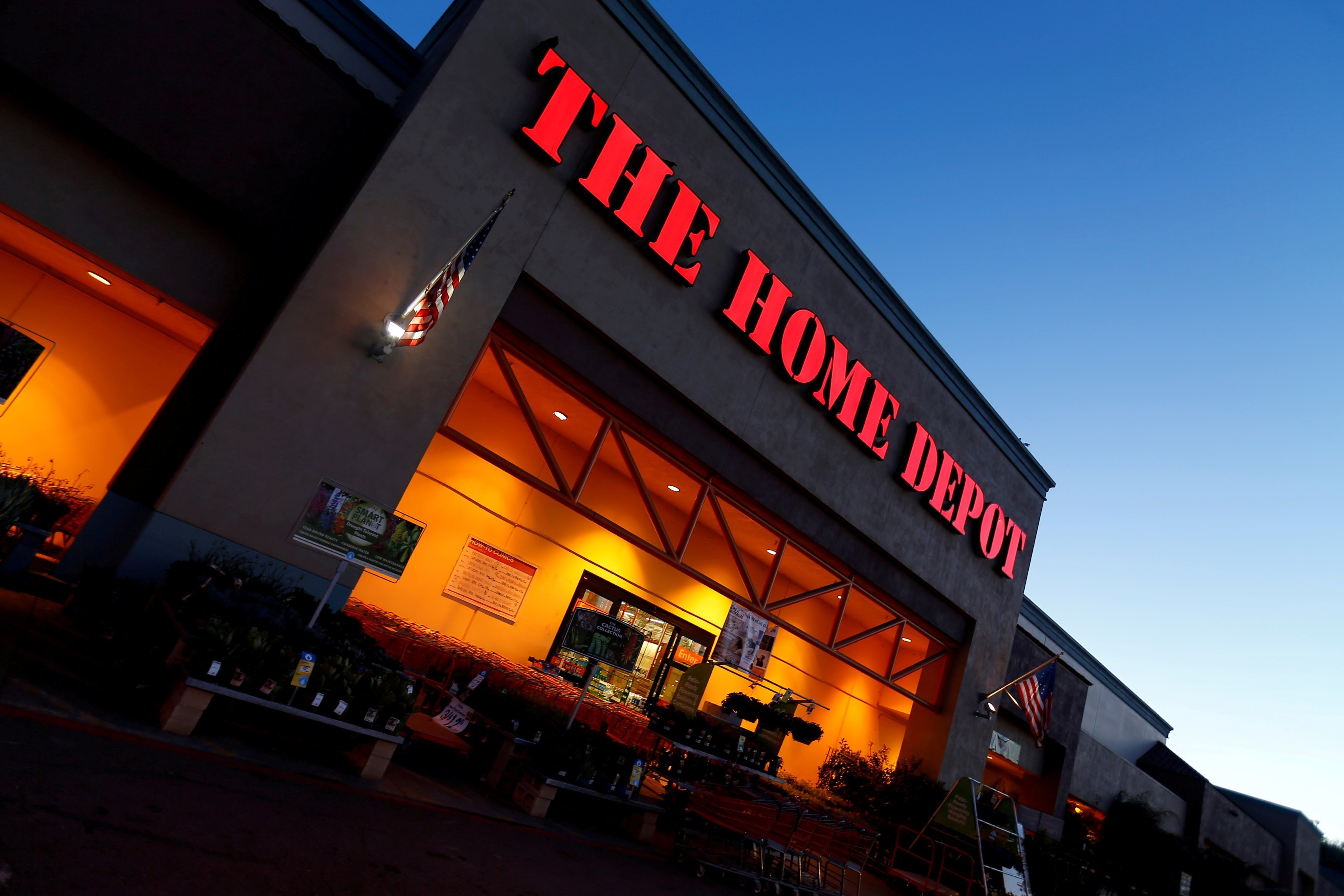 Massive Home Depot distribution center officially heading to southern