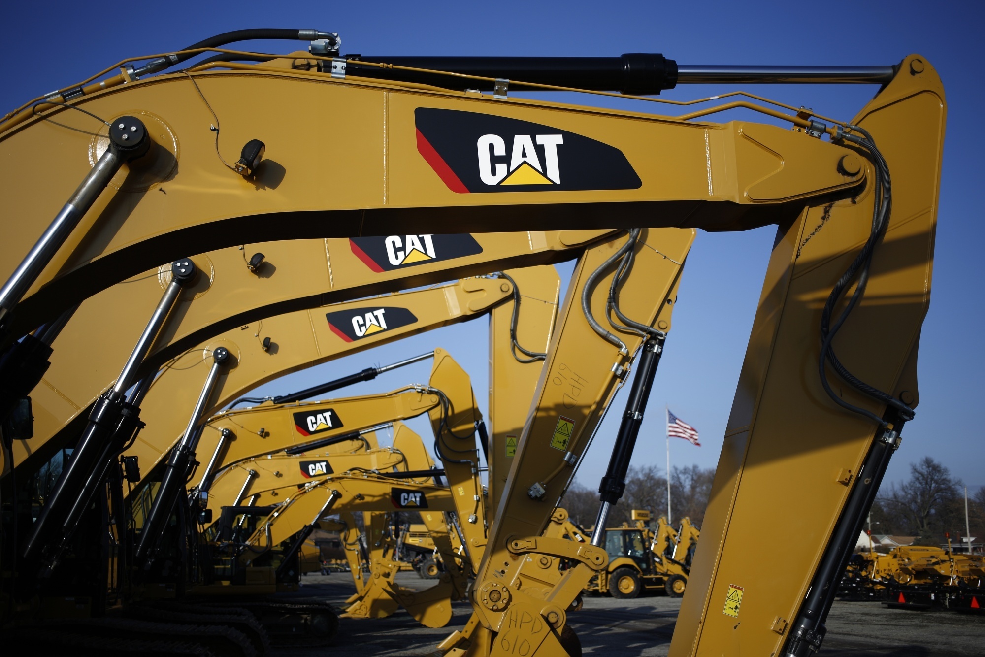 Caterpillar to move HQ from Illinois to Irving
